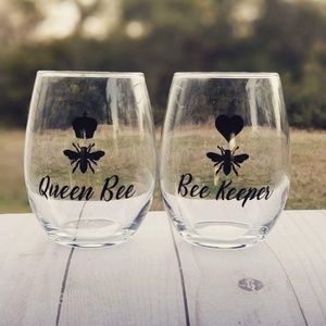 🐝🐝queen bee and bee keeper wine glass set🐝🐝